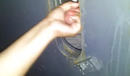 Để tải về video trên điện thoại trong chất lượng cao và không cần đăng ký vào