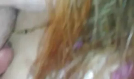 Khi nhìn thấy một lớn, tán tỉnh không thể cưỡng lại. Và sau một thời gian ngắn, cô đưa quần lót vì vậy mà cô có thể xâm nhập vào âm đạo! Để tải về video trên điện thoại trong chất lượng cao và không cần đăng ký vào