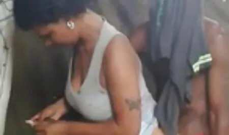 Để tải về video từ lớn để điện thoại miễn phí trong chất lượng cao và không cần phải đăng ký-nhấn vào nút 